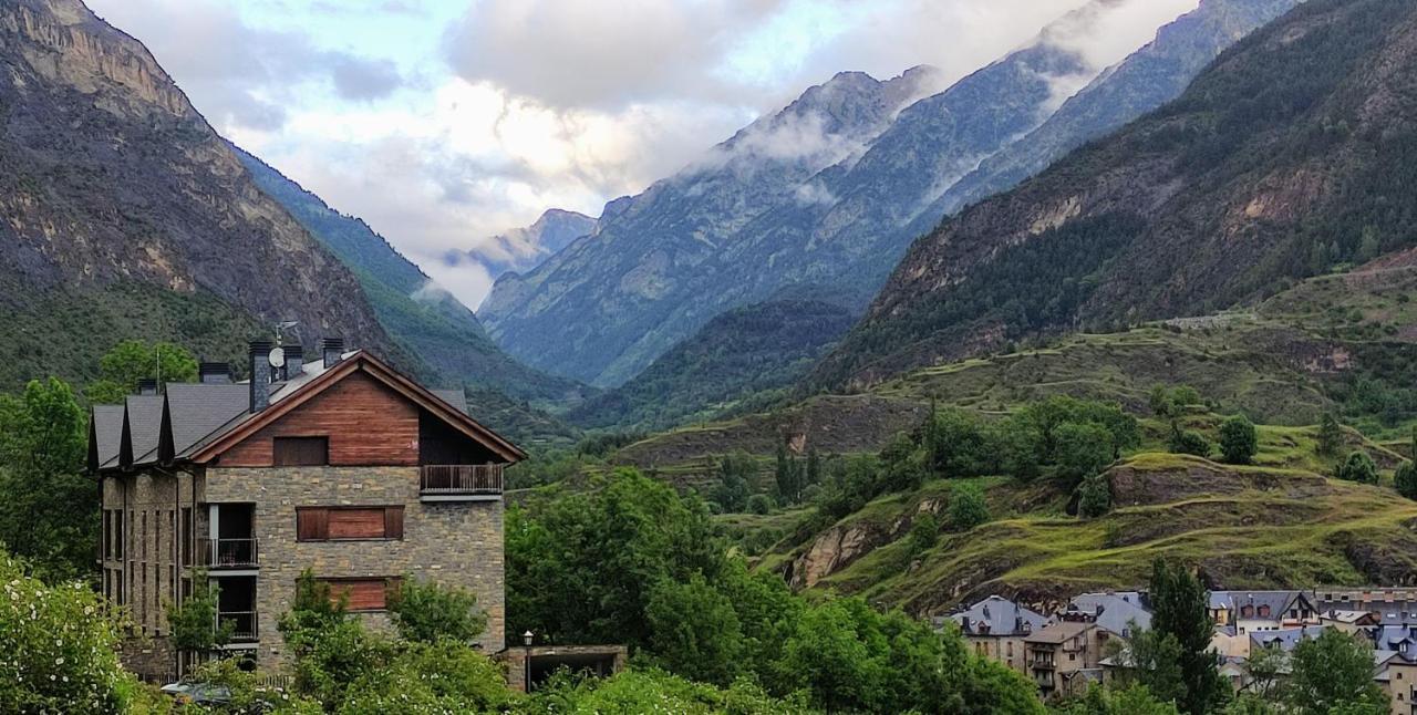 Pleta Del Mon Lägenhet Benasque Exteriör bild