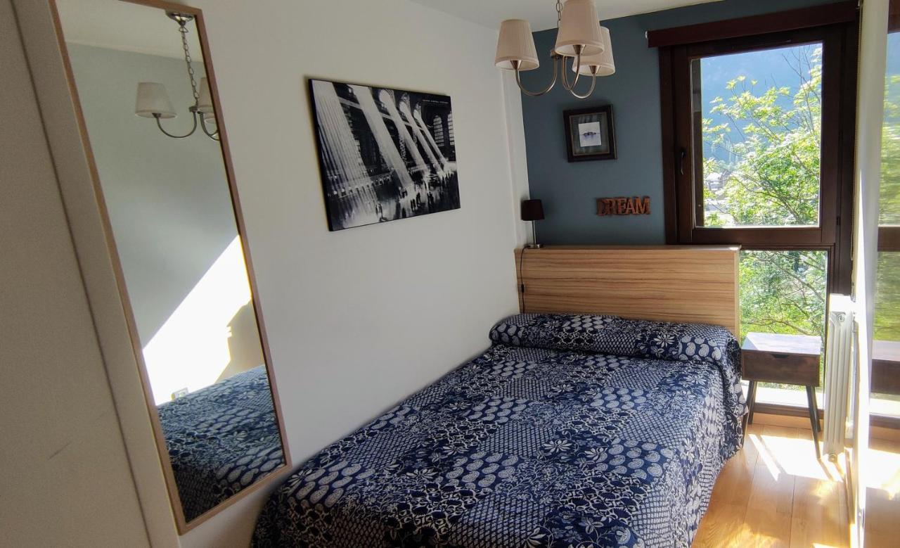 Pleta Del Mon Lägenhet Benasque Exteriör bild
